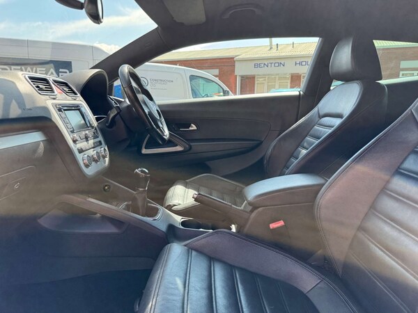 Used Volkswagen Scirocco 2012 for sale - 76101706: Photo 17