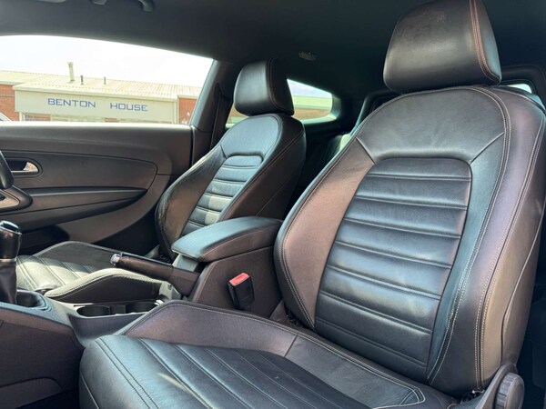 Used Volkswagen Scirocco 2012 for sale - 76101706: Photo 19
