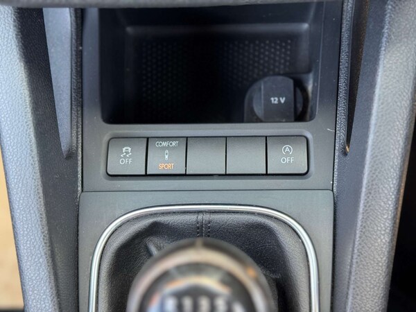 Used Volkswagen Scirocco 2012 for sale - 76101706: Photo 38