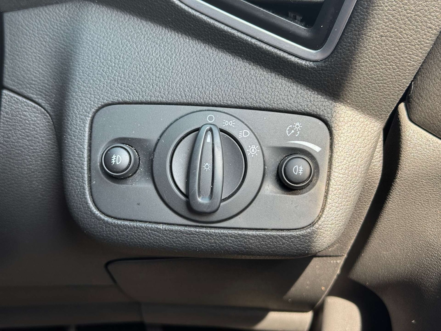 Used Ford Kuga 2014 for sale - 76101701: Photo 37