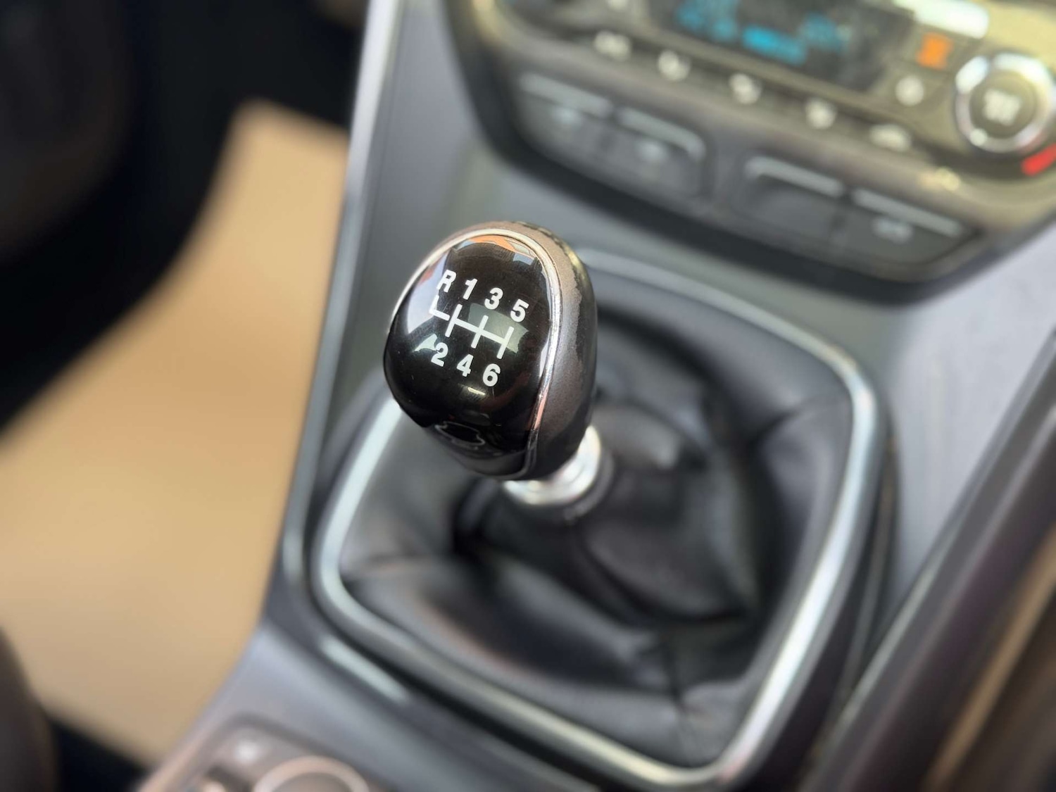 Used Ford Kuga 2014 for sale - 76101701: Photo 42