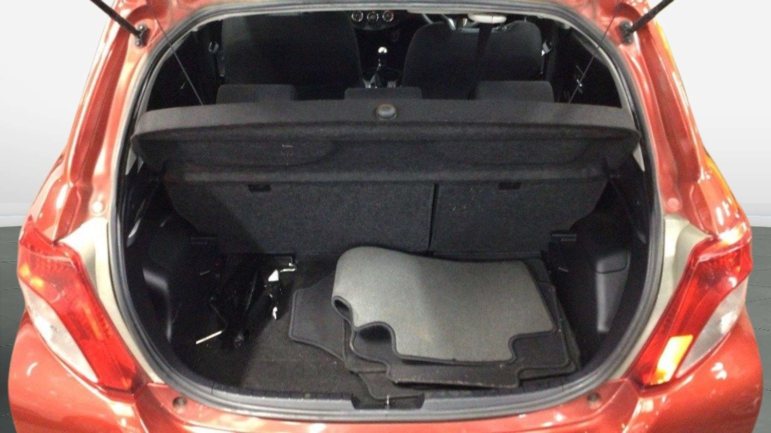 Used Toyota Yaris 2013 for sale - 76190451: Photo 14