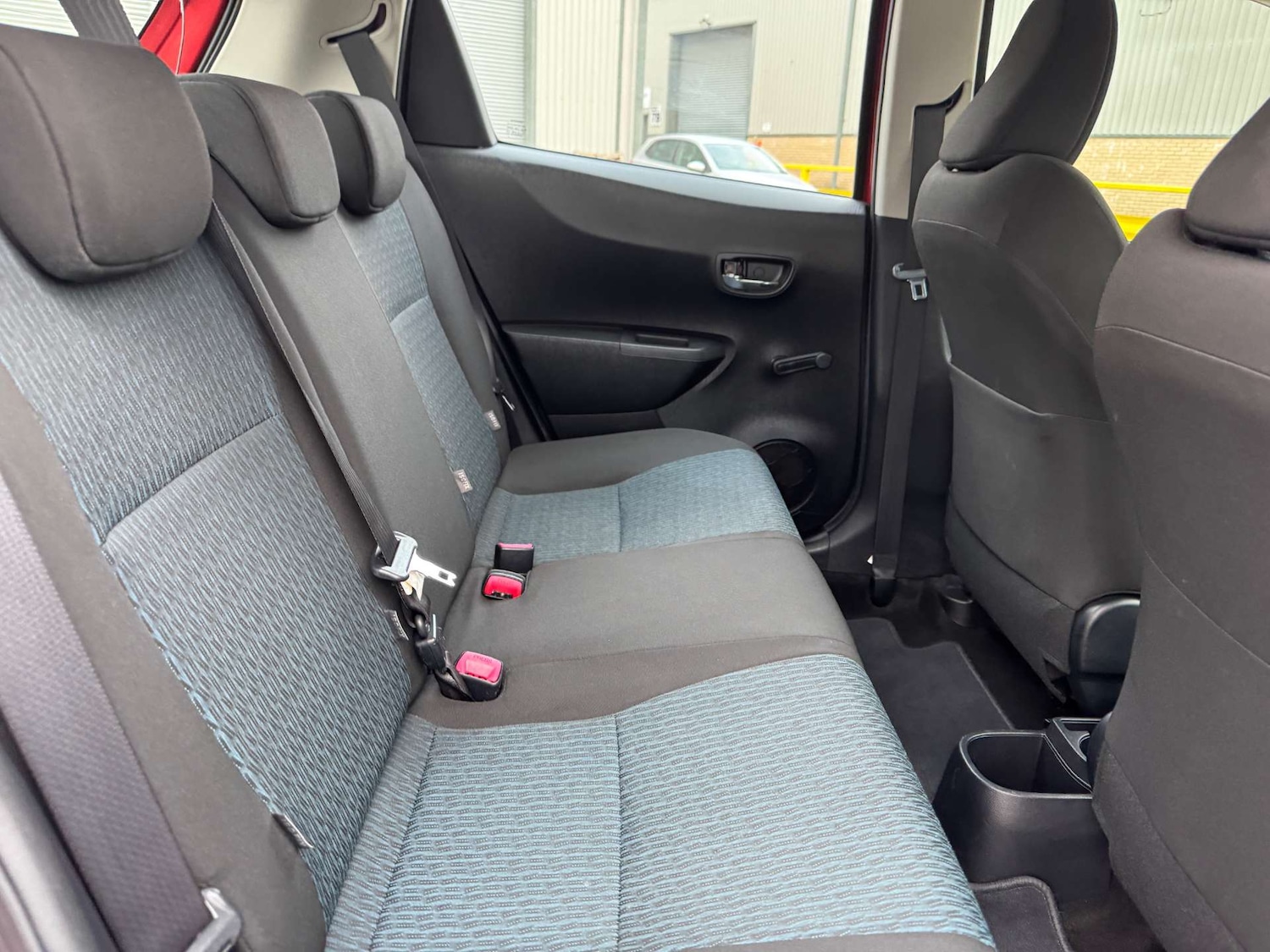 Used Toyota Yaris 2013 for sale - 76190451: Photo 22