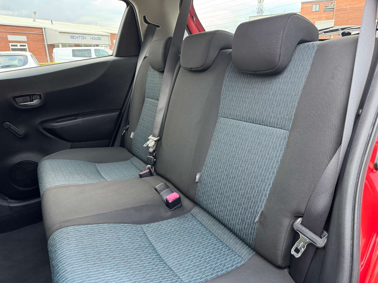 Used Toyota Yaris 2013 for sale - 76190451: Photo 26