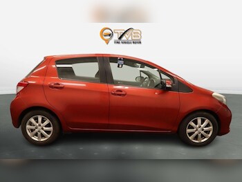 Used Toyota Yaris 2013 for sale - 76190451: Photo 2