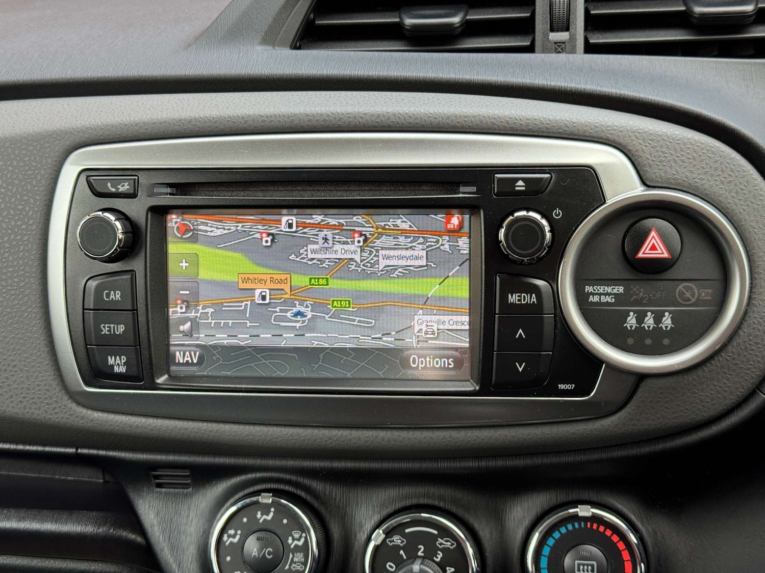 Used Toyota Yaris 2013 for sale - 76190451: Photo 41