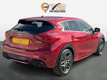 Used Infiniti Q30 2017 for sale - 76101680: Photo