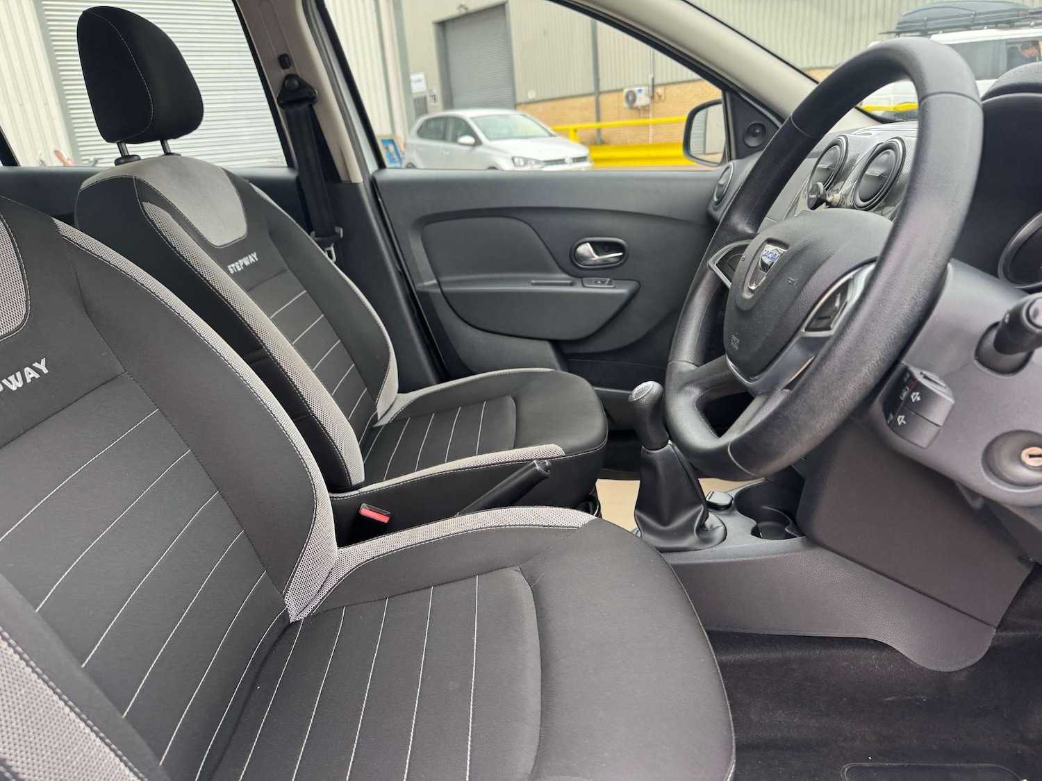 Used Dacia Sandero Stepway 2017 for sale - 76973921: Photo 16