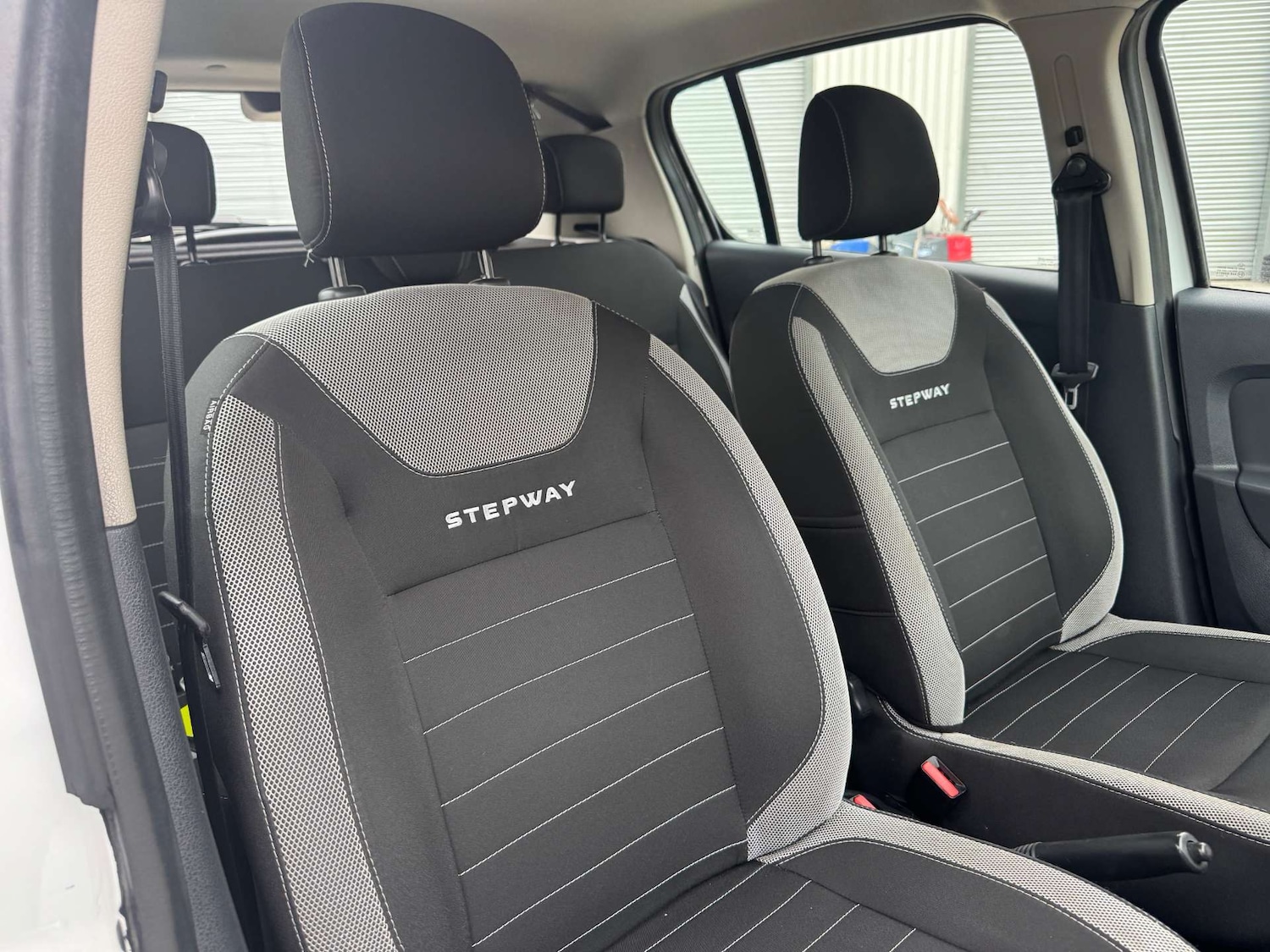 Used Dacia Sandero Stepway 2017 for sale - 76973921: Photo 17