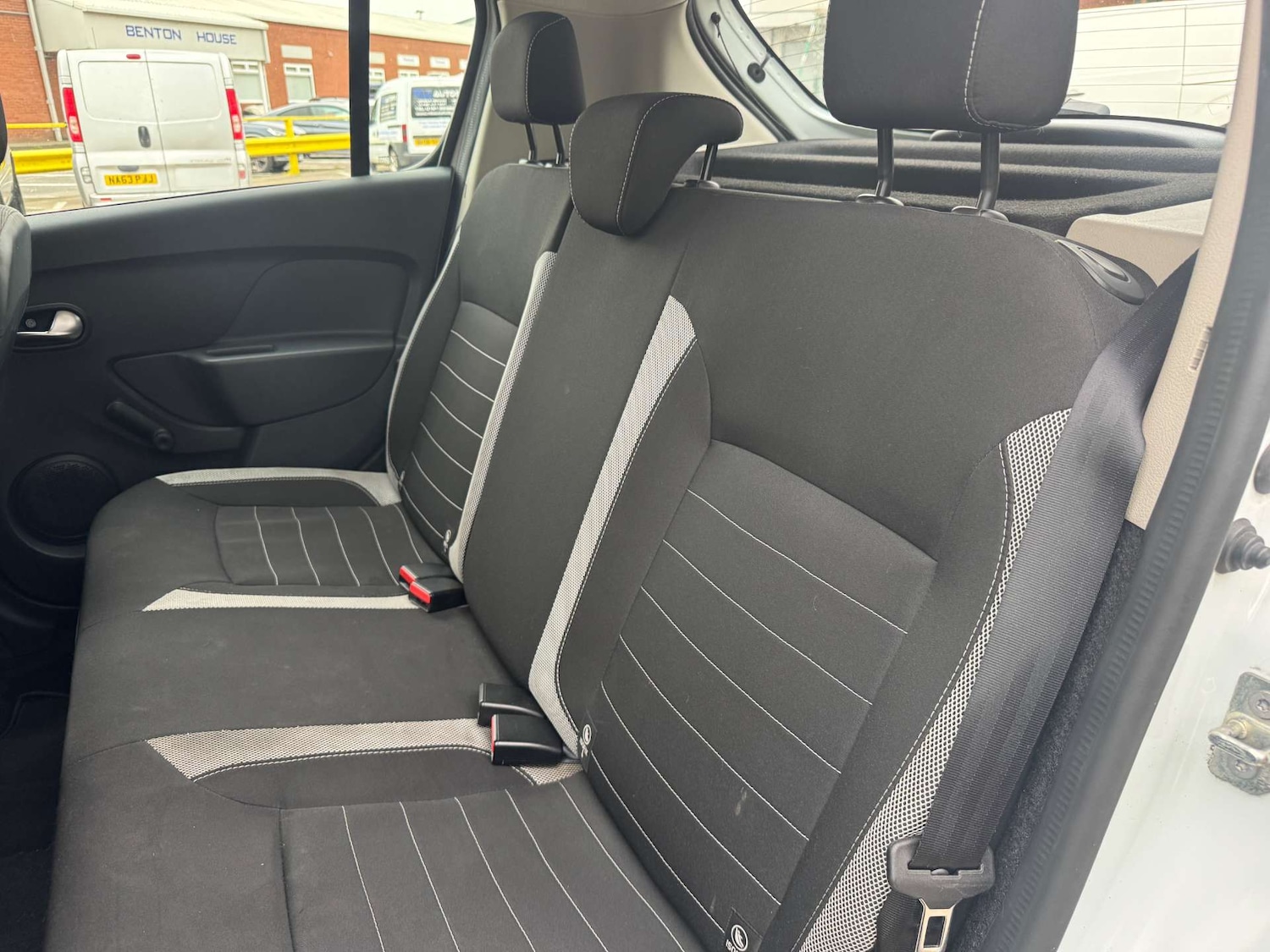 Used Dacia Sandero Stepway 2017 for sale - 76973921: Photo 26