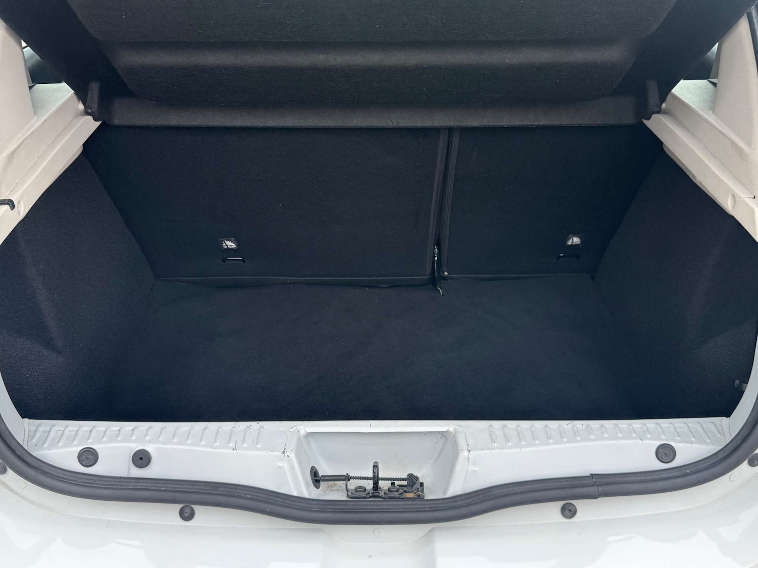 Used Dacia Sandero Stepway 2017 for sale - 76973921: Photo 28