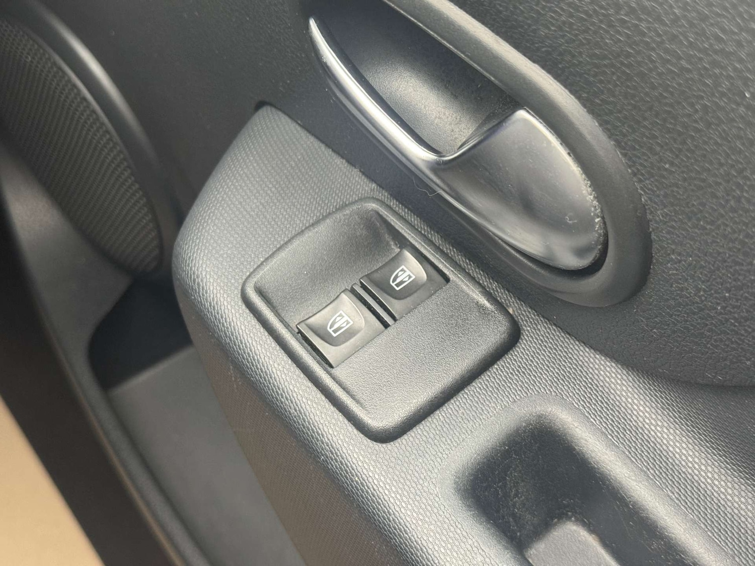 Used Dacia Sandero Stepway 2017 for sale - 76973921: Photo 36