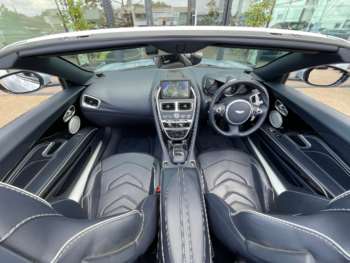 Used Aston Martin DBS 2020 for sale - 75141212: Photo