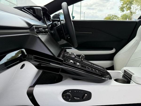 Used Aston Martin Vantage 2025 for sale - 75540175: Photo 35