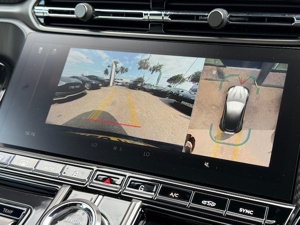 Used Aston Martin Vantage 2025 for sale - 75540175: Photo 40
