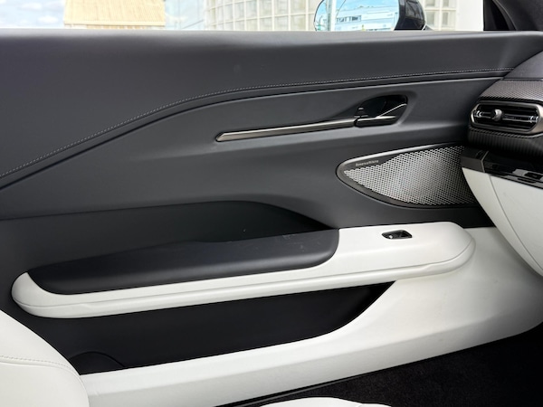 Used Aston Martin Vantage 2025 for sale - 75540175: Photo 43