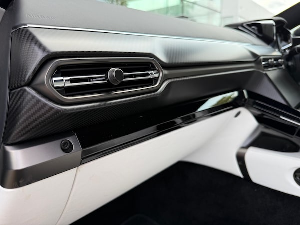 Used Aston Martin Vantage 2025 for sale - 75540175: Photo 6
