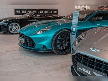 Used Aston Martin DB11 2021 for sale - 76441082: Photo