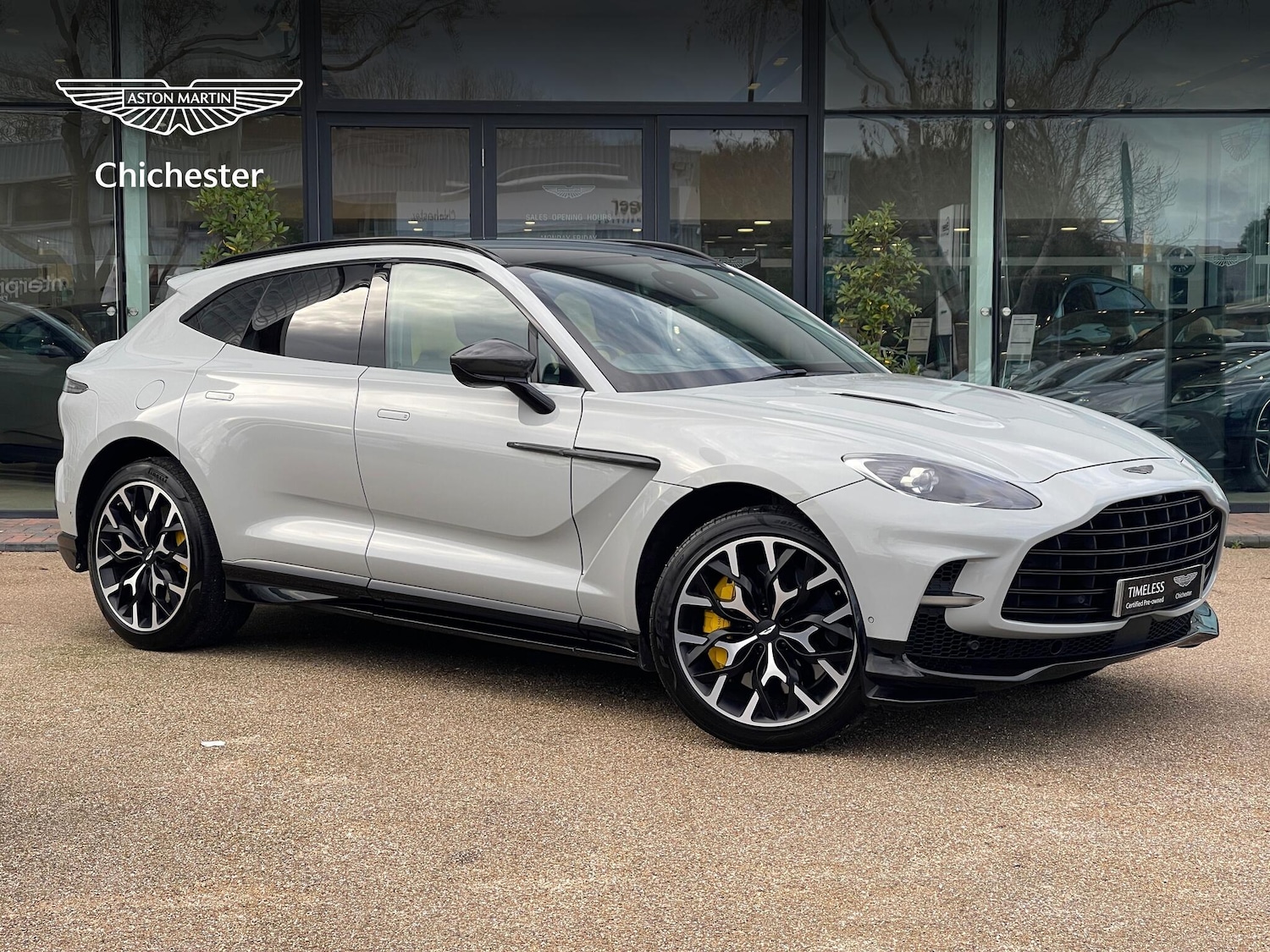 Used Aston Martin DBX 2023 for sale - 76457019: Photo 1