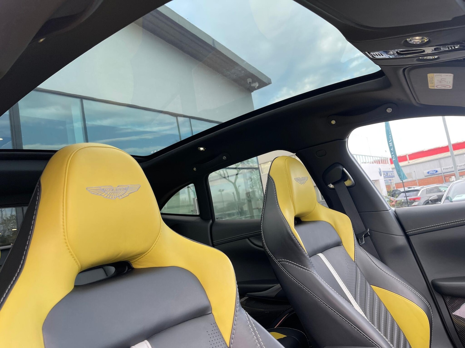 Used Aston Martin DBX 2023 for sale - 76457019: Photo 12