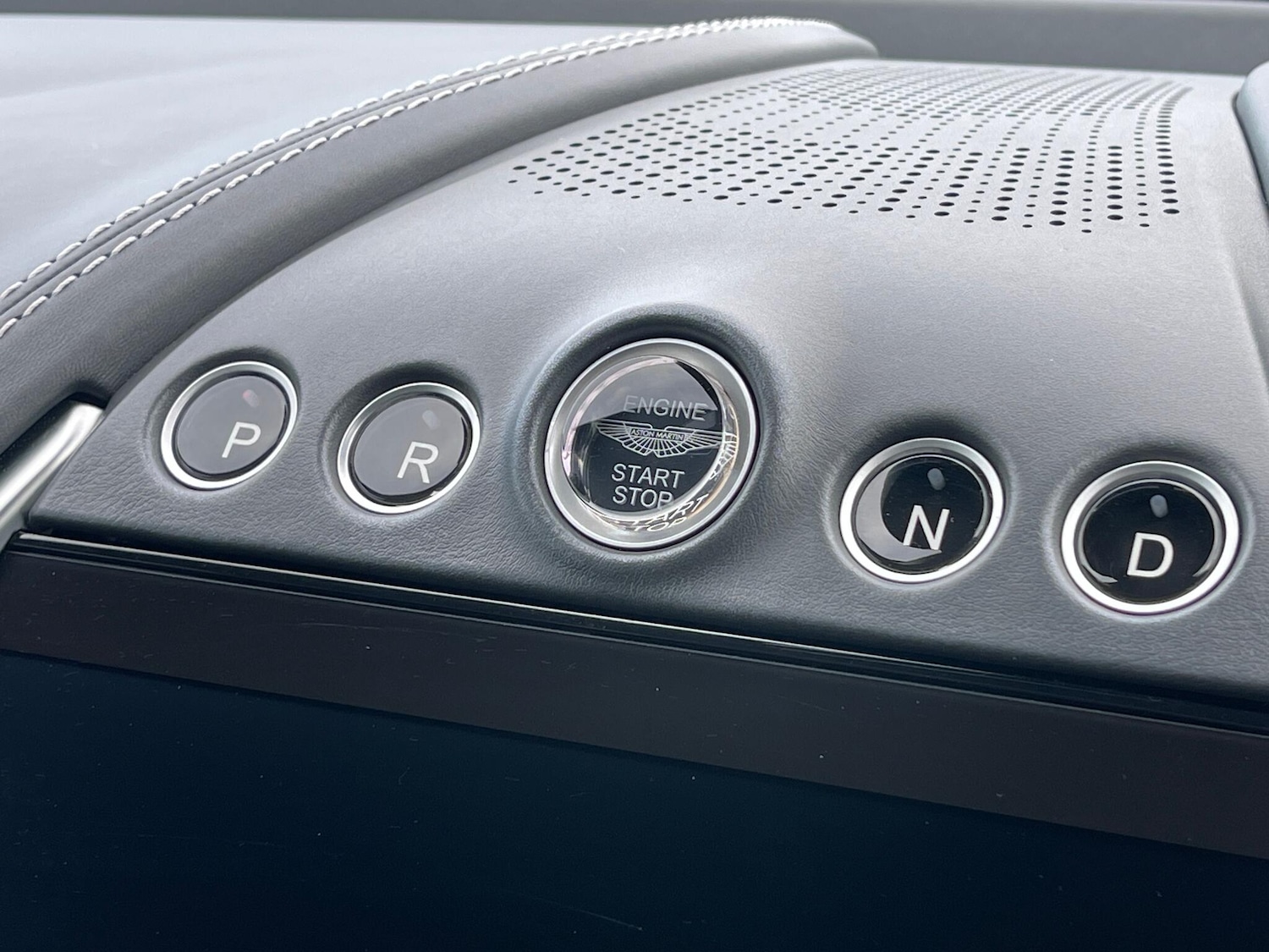 Used Aston Martin DBX 2023 for sale - 76457019: Photo 29