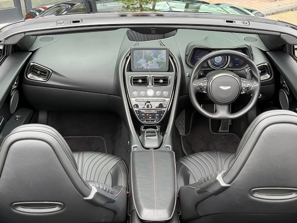 Used Aston Martin DB11 2019 for sale - 75623044: Photo 3
