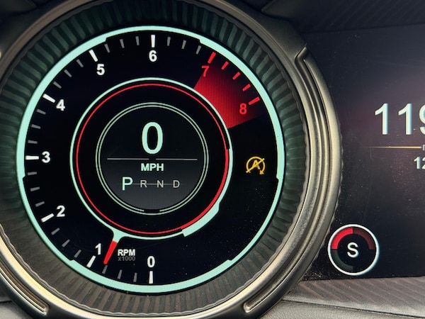 Used Aston Martin DB11 2019 for sale - 75623044: Photo 40