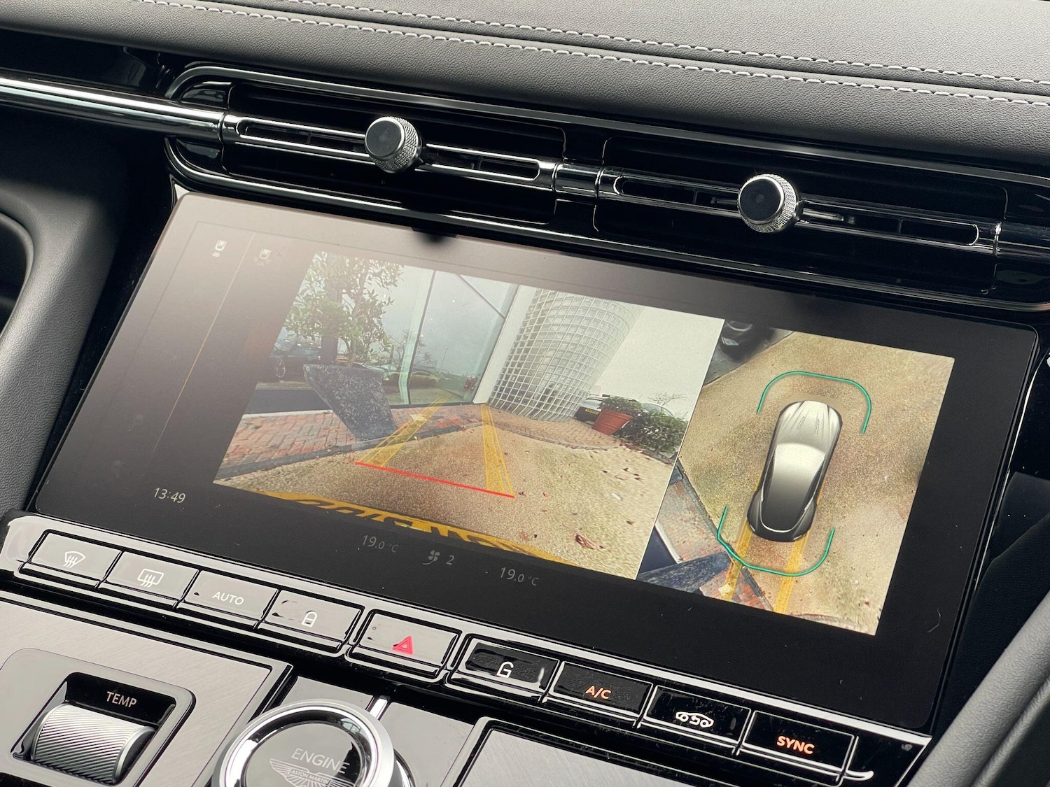 Used Aston Martin V8 2025 for sale - 76573624: Photo 21