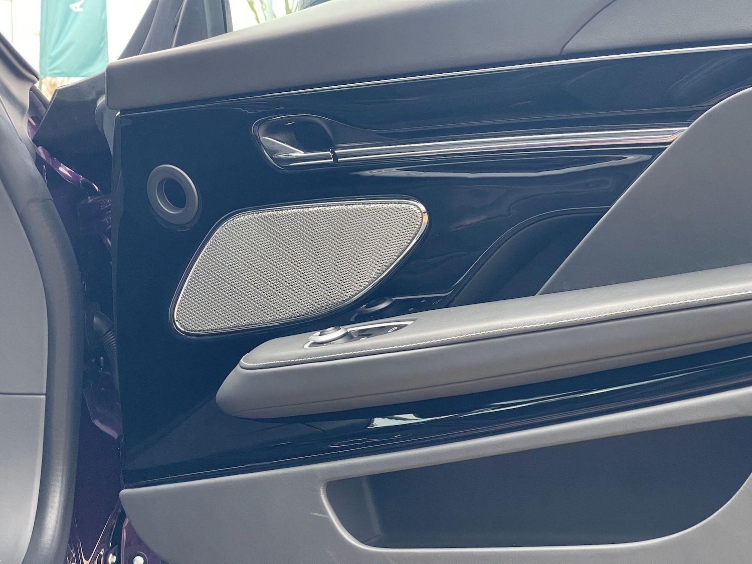 Used Aston Martin V8 2025 for sale - 76573624: Photo 28