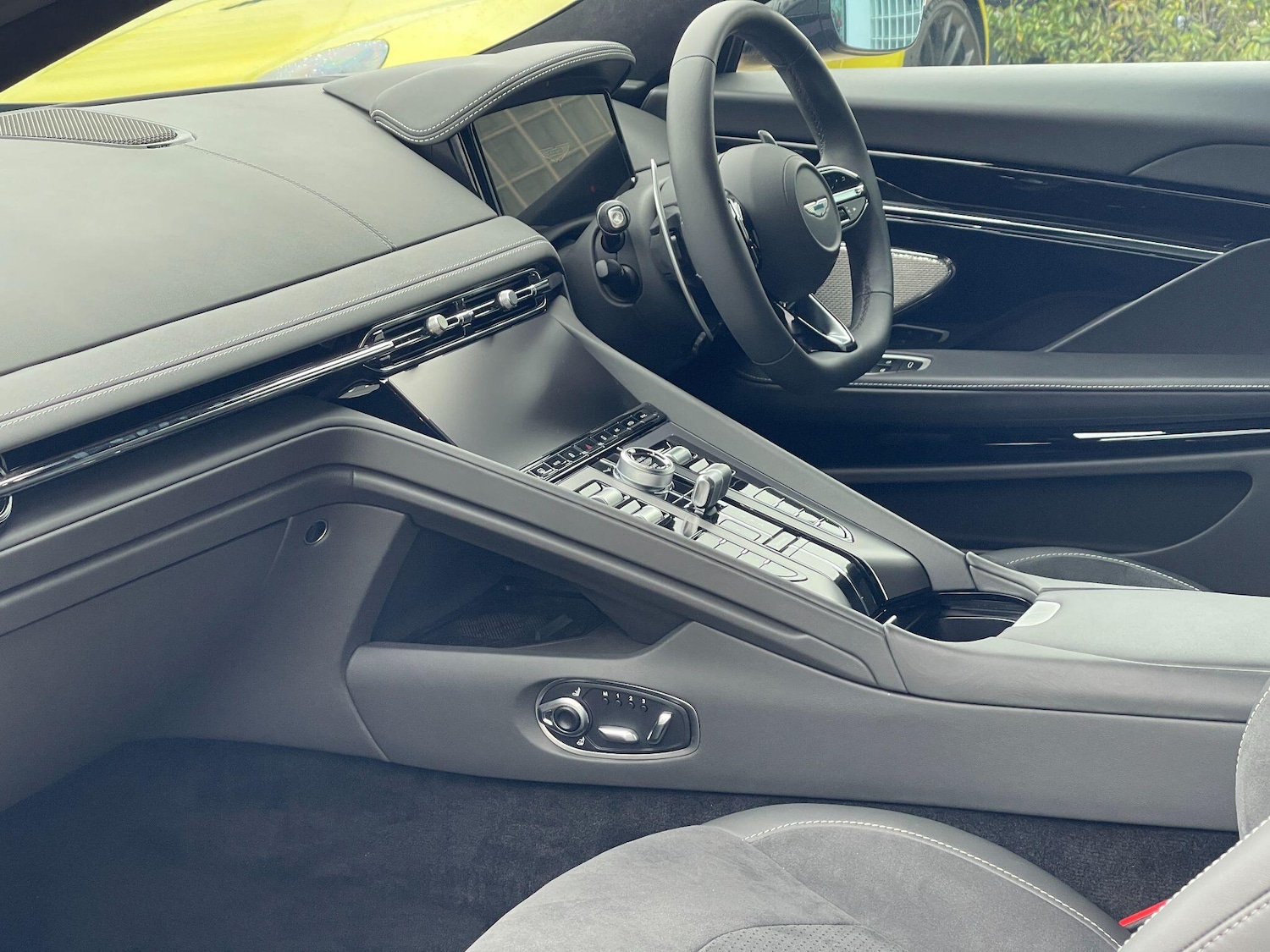 Used Aston Martin V8 2025 for sale - 76573624: Photo 30