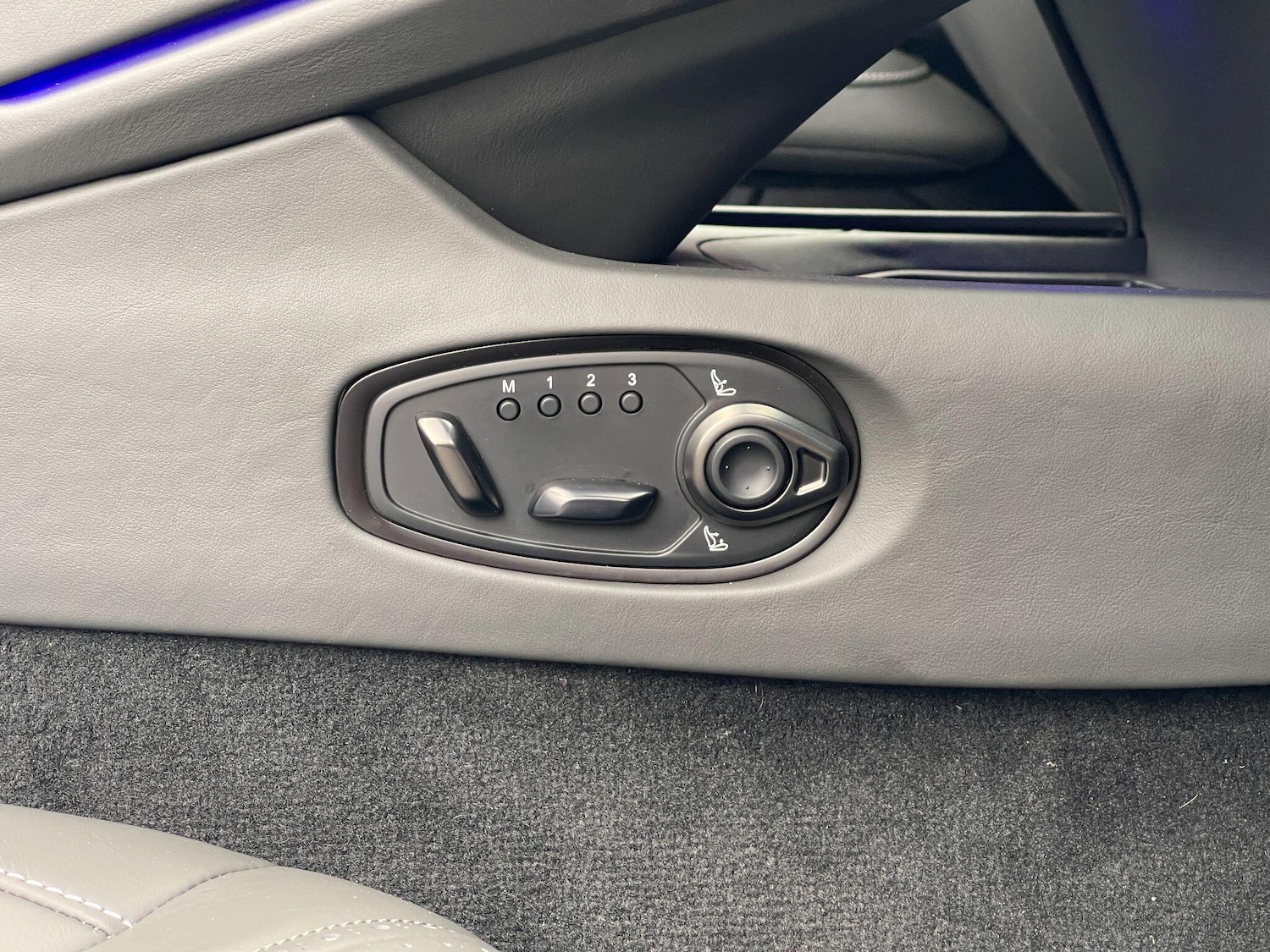 Used Aston Martin V8 2025 for sale - 76918693: Photo 22