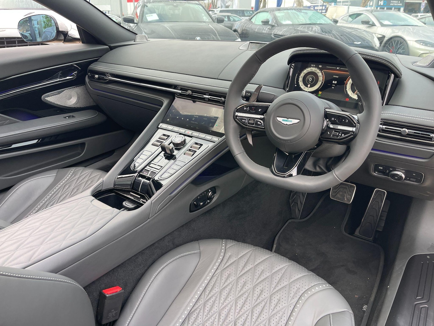 Used Aston Martin V8 2025 for sale - 76918693: Photo 3