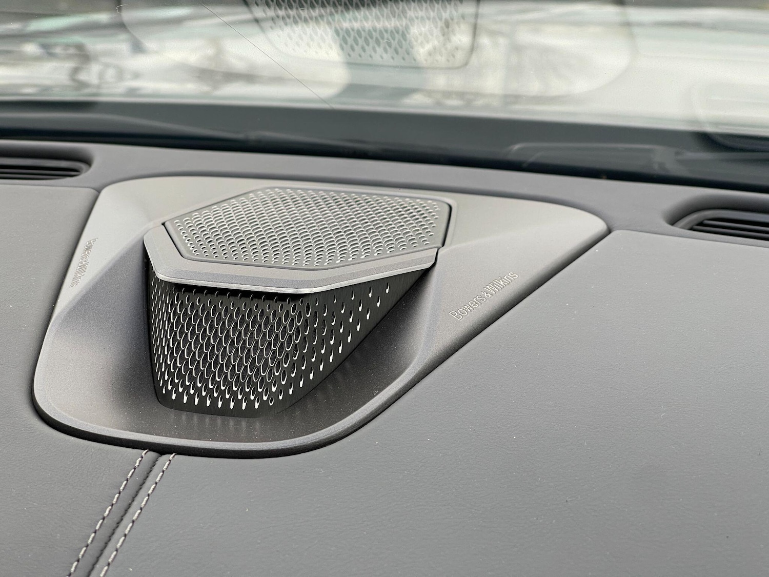 Used Aston Martin V8 2025 for sale - 76918693: Photo 31