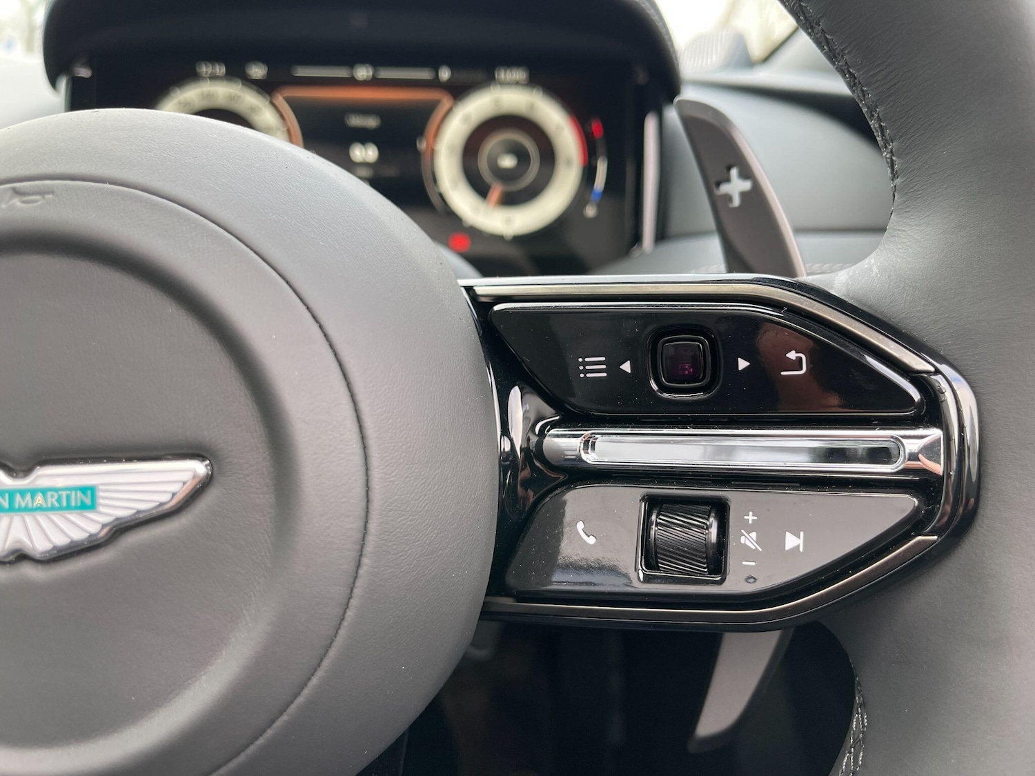 Used Aston Martin V8 2025 for sale - 76918693: Photo 33