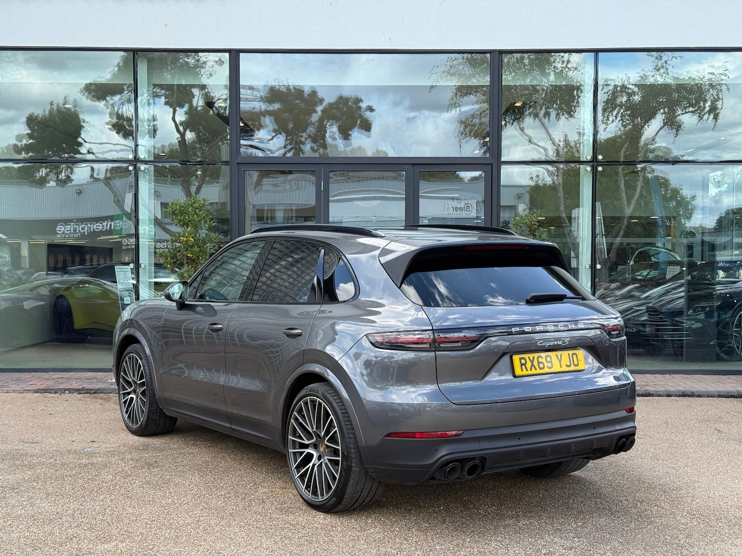 Used Porsche Cayenne 2019 for sale - 75857201: Photo 18