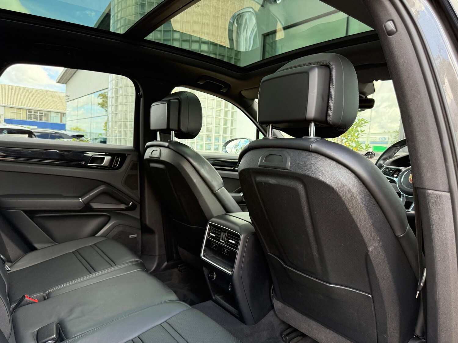 Used Porsche Cayenne 2019 for sale - 75857201: Photo 22