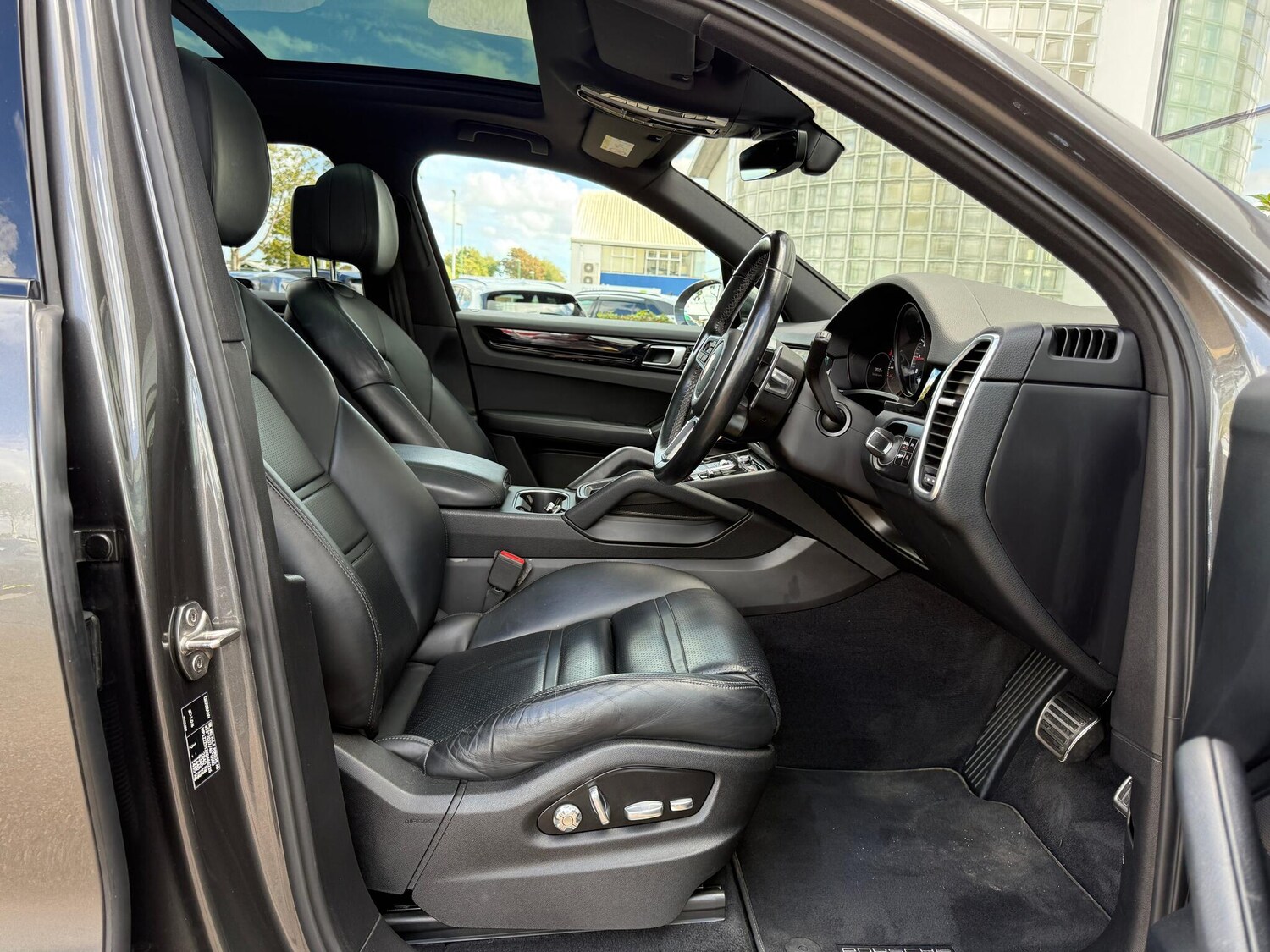 Used Porsche Cayenne 2019 for sale - 75857201: Photo 26