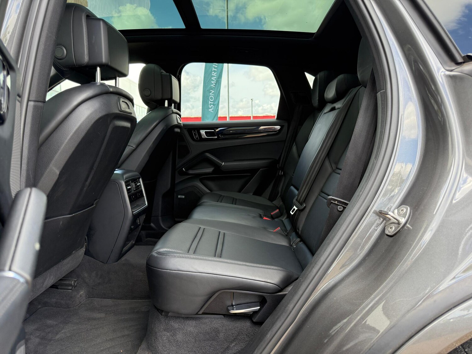 Used Porsche Cayenne 2019 for sale - 75857201: Photo 30