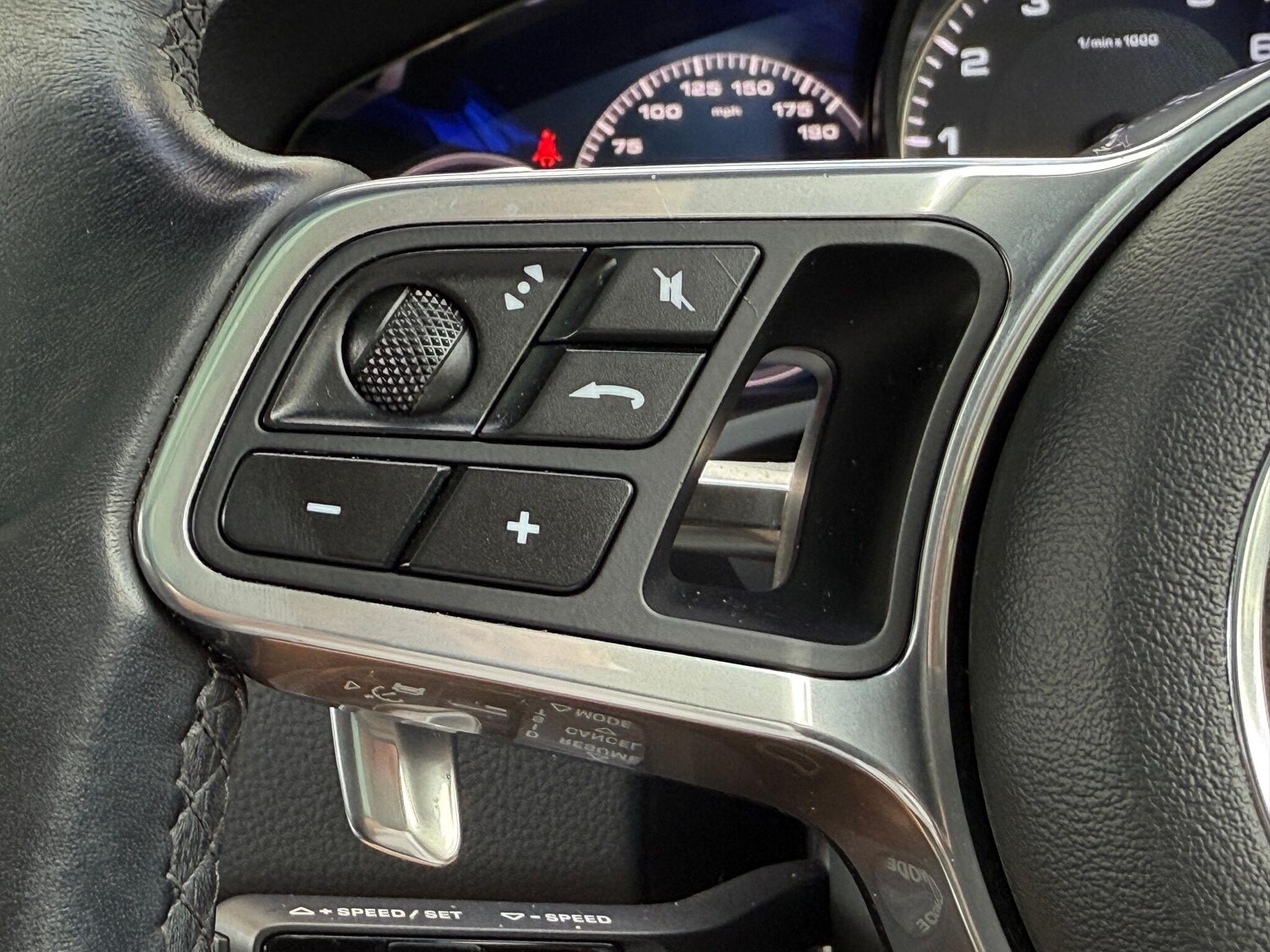 Used Porsche Cayenne 2019 for sale - 75857201: Photo 41