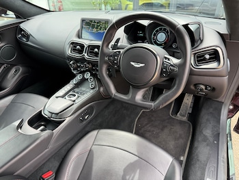 Used Aston Martin Vantage 2018 for sale - 75141649: Photo