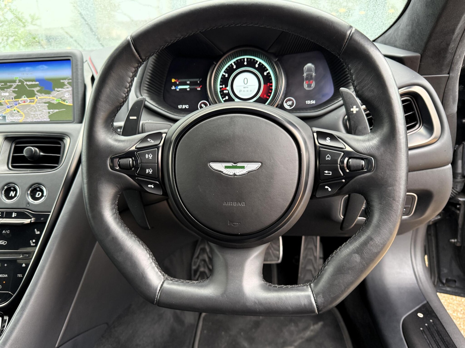 Used Aston Martin DB11 2021 for sale - 76153037: Photo 24