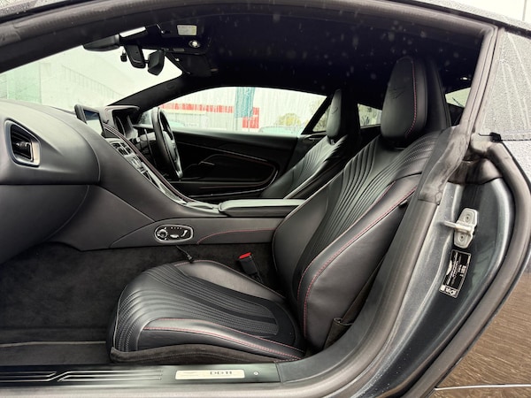 Used Aston Martin DB11 2021 for sale - 76153037: Photo 26