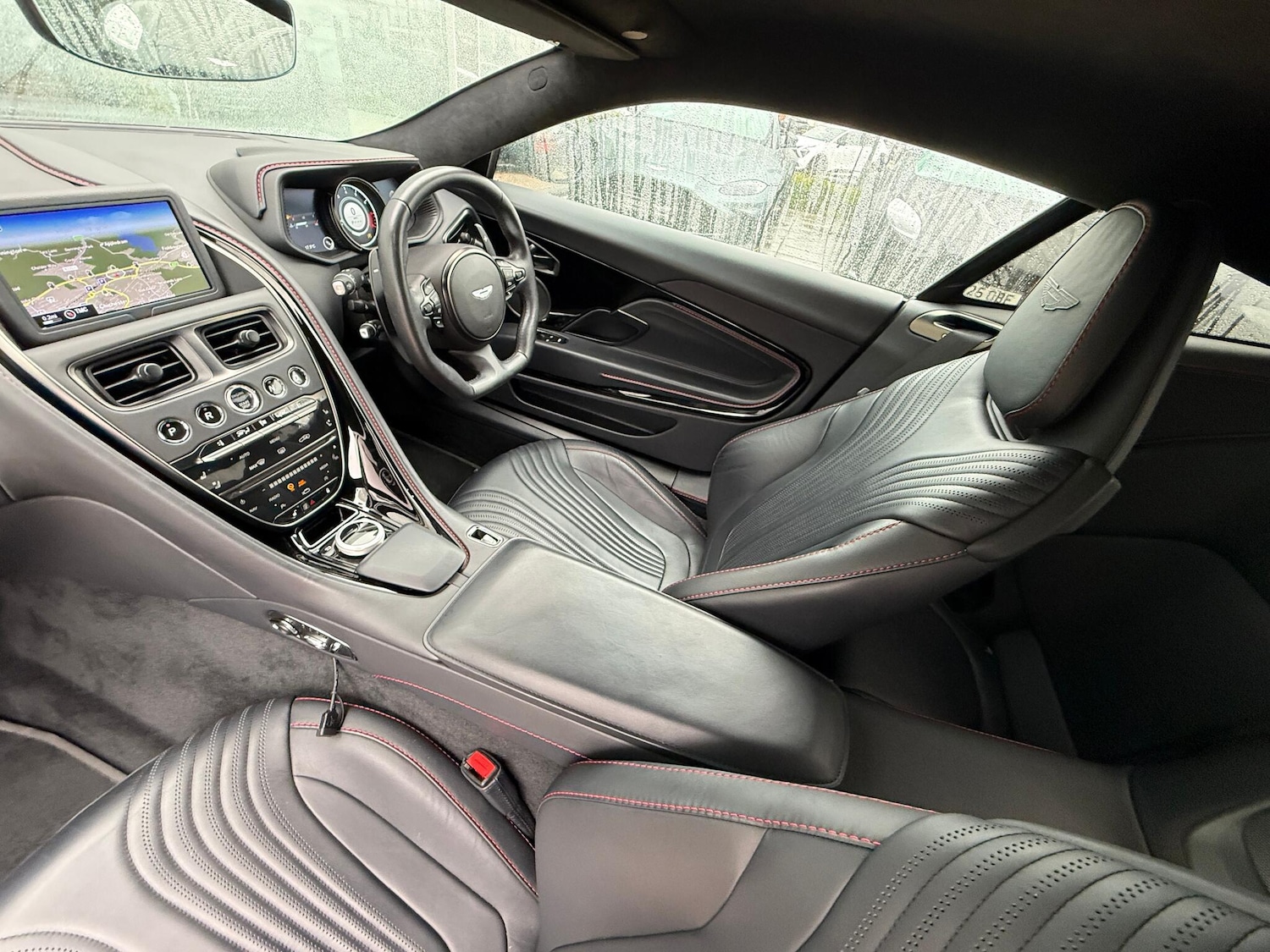 Used Aston Martin DB11 2021 for sale - 76153037: Photo 3