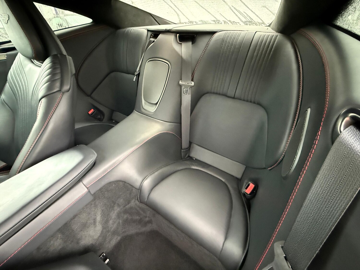 Used Aston Martin DB11 2021 for sale - 76153037: Photo 30