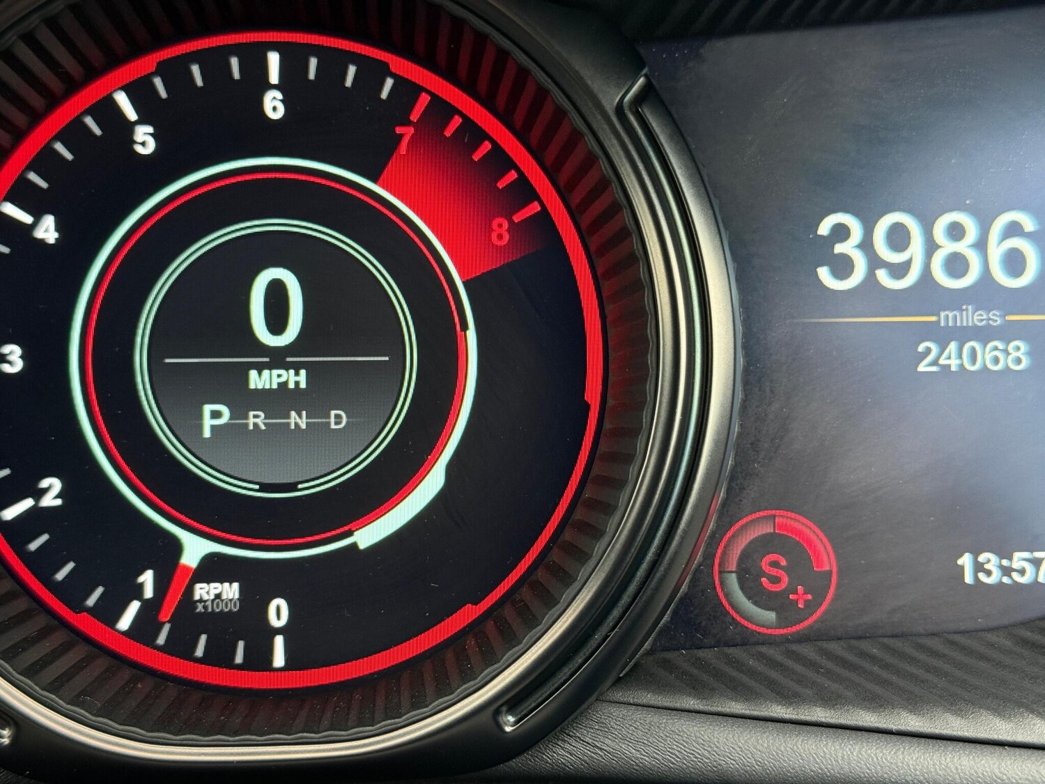 Used Aston Martin DB11 2021 for sale - 76153037: Photo 43