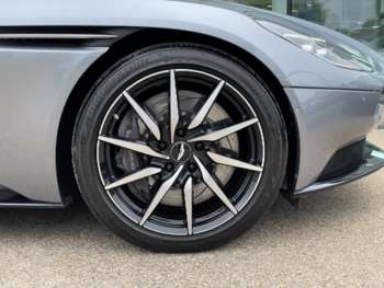 Used Aston Martin DB11 2018 for sale - 75141466: Photo