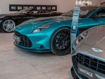 Used Aston Martin DB11 2018 for sale - 75139554: Photo