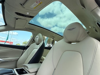 Used Aston Martin DBX 2020 for sale - 75478915: Photo
