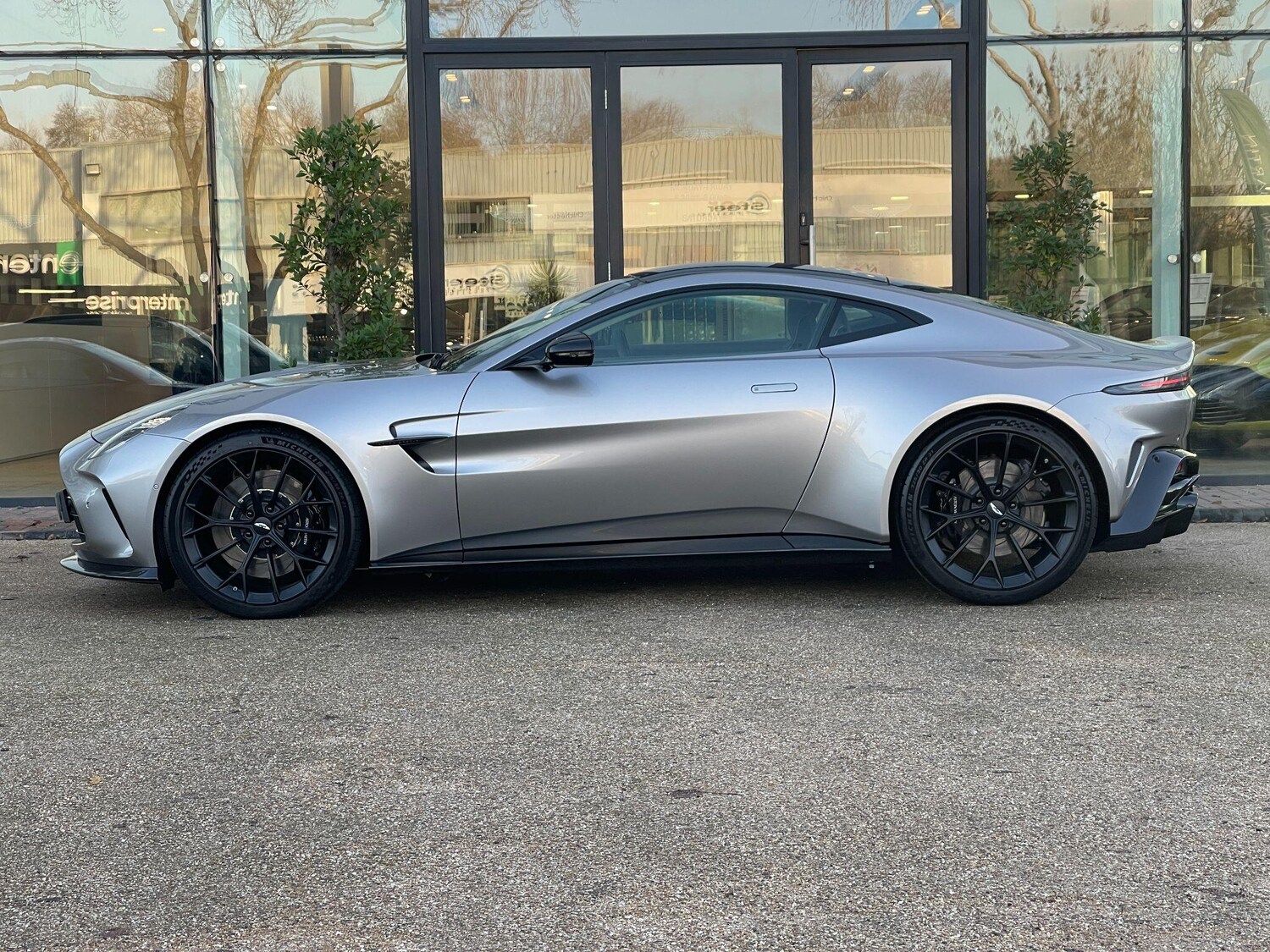 Used Aston Martin Vantage 2025 for sale - 76926652: Photo 15