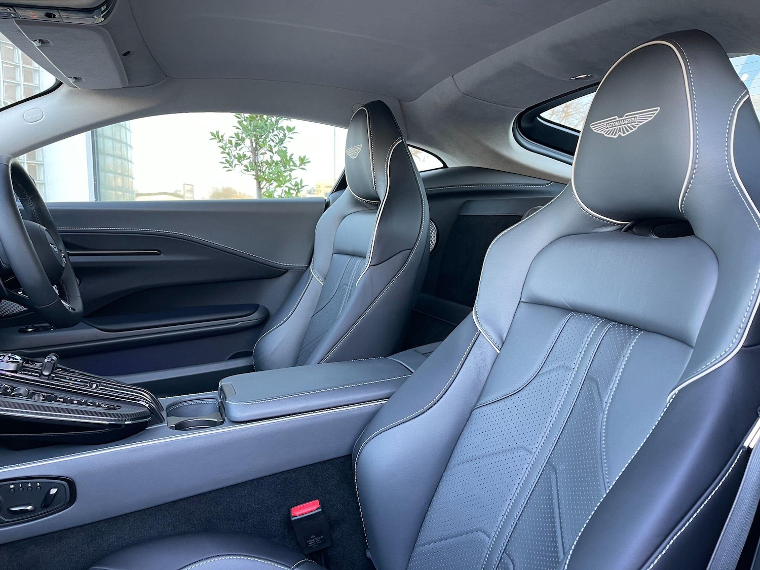 Used Aston Martin Vantage 2025 for sale - 76926652: Photo 30